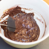 preparazione biscotti al cioccolato senza glutine