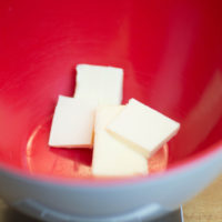 preparazione torta alle mandorle senza glutine