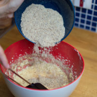 preparazione torta alle mandorle senza glutine