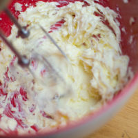 preparazione torta alle mandorle senza glutine